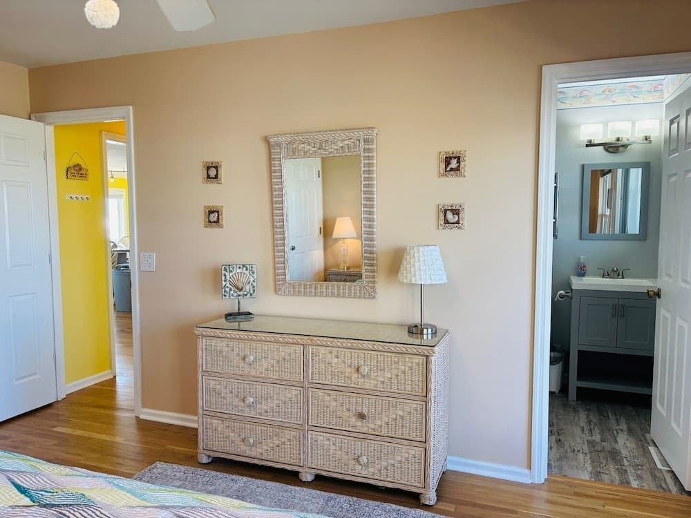 Summer Sandcastle 5 Bedroom Home by RedAwning