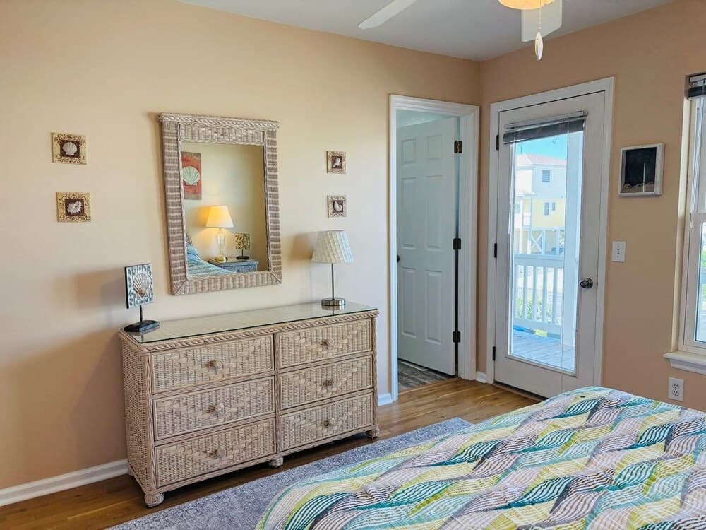 Summer Sandcastle 5 Bedroom Home by RedAwning