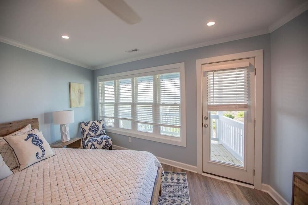 Three Girls 5 Bedroom Home by RedAwning