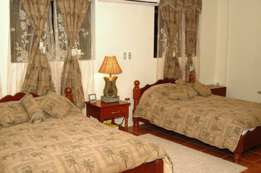 Hotel Oasis Bluefields