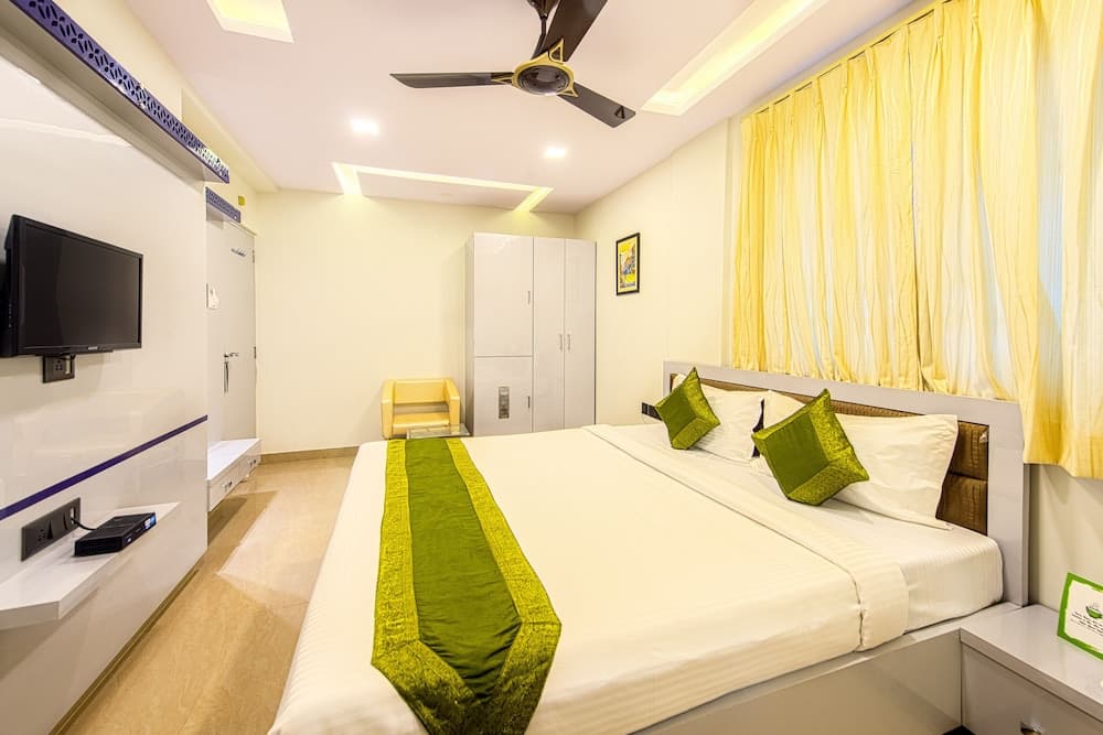 Treebo Trend Orion Sapphire