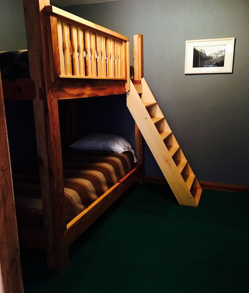 NextDoor at Dos Cabezas