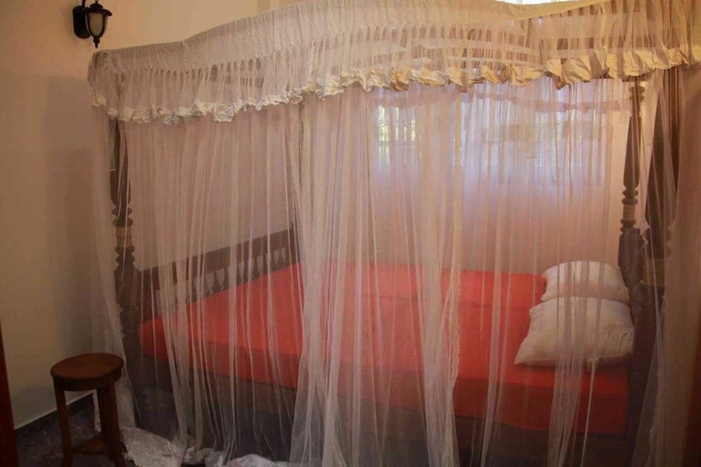 Coral Palm Villa & Apartments