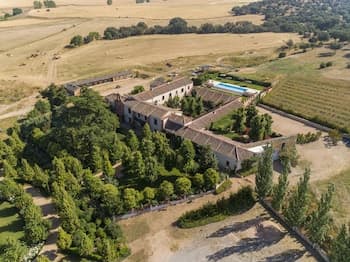 Hospedium Caserío de Lobones