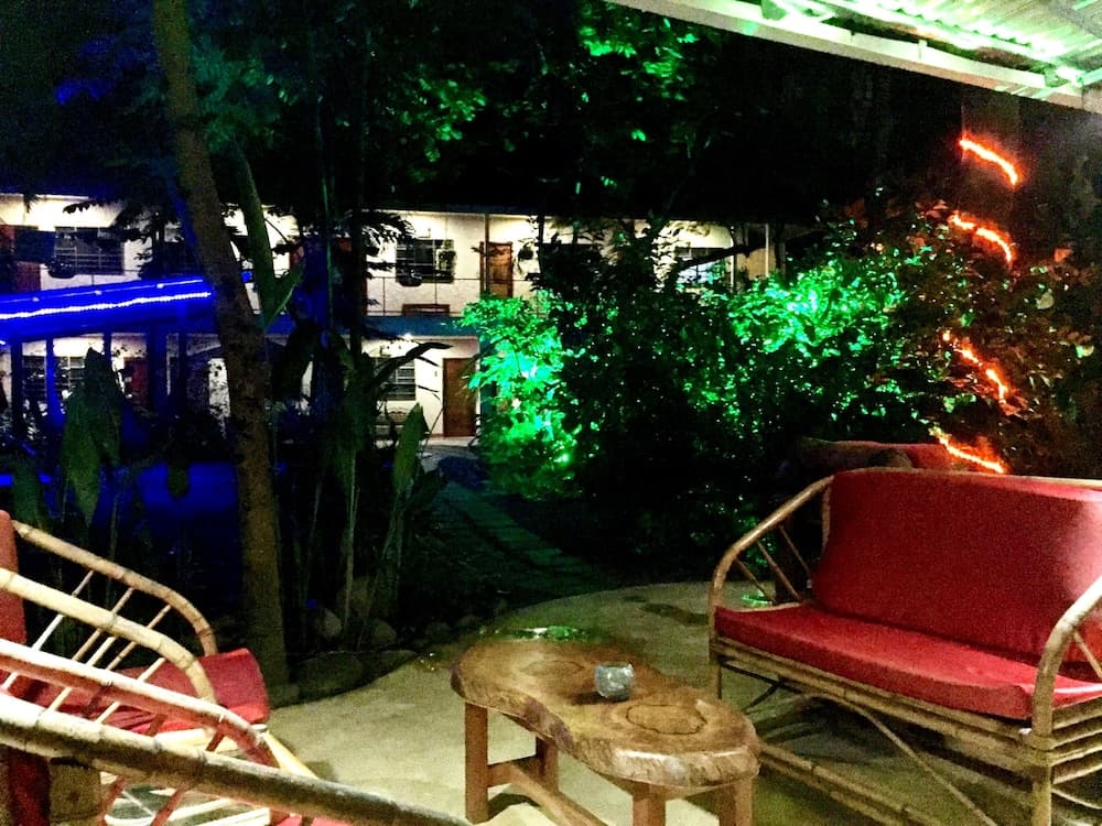 Tropical Sands Dominical Eco Inn