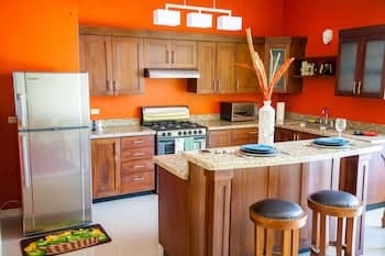 Skyview Manor Guest Apartments