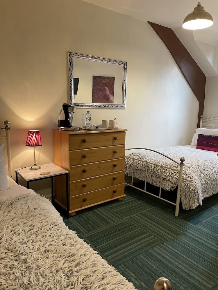 Crown Lodge Bed & Breakfast