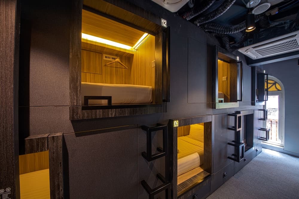 CUBE Boutique Capsule Hotel @ Chinatown