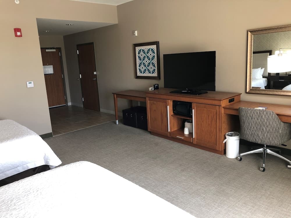 Hampton Inn & Suites Tampa Busch Gardens Area