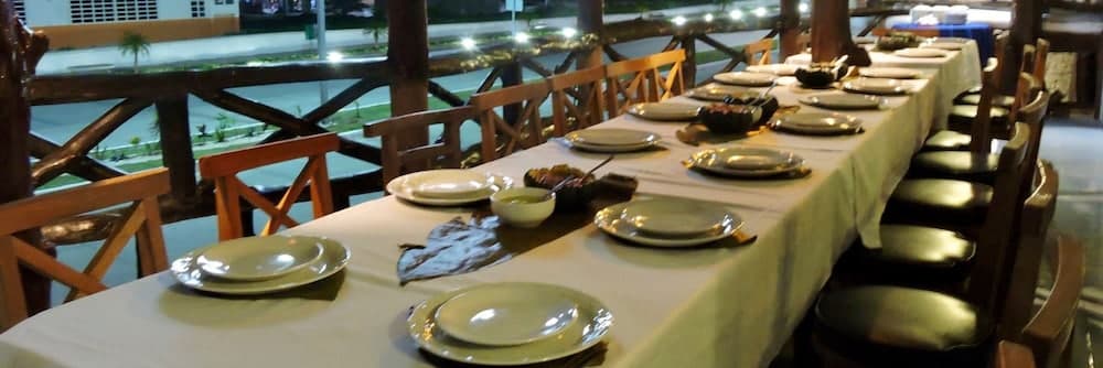 Azul Hotel & Restaurante