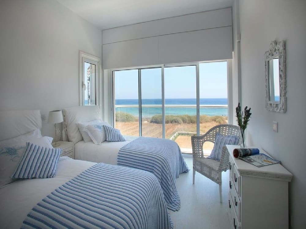Protaras Seafront Villa Eponine