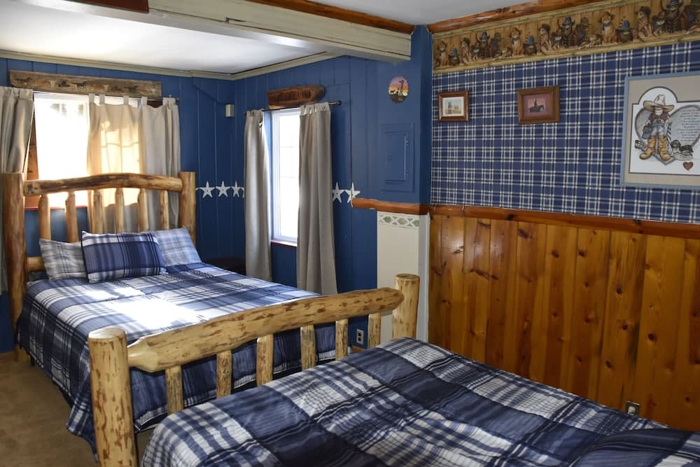 Chinook Cabins & RV Park