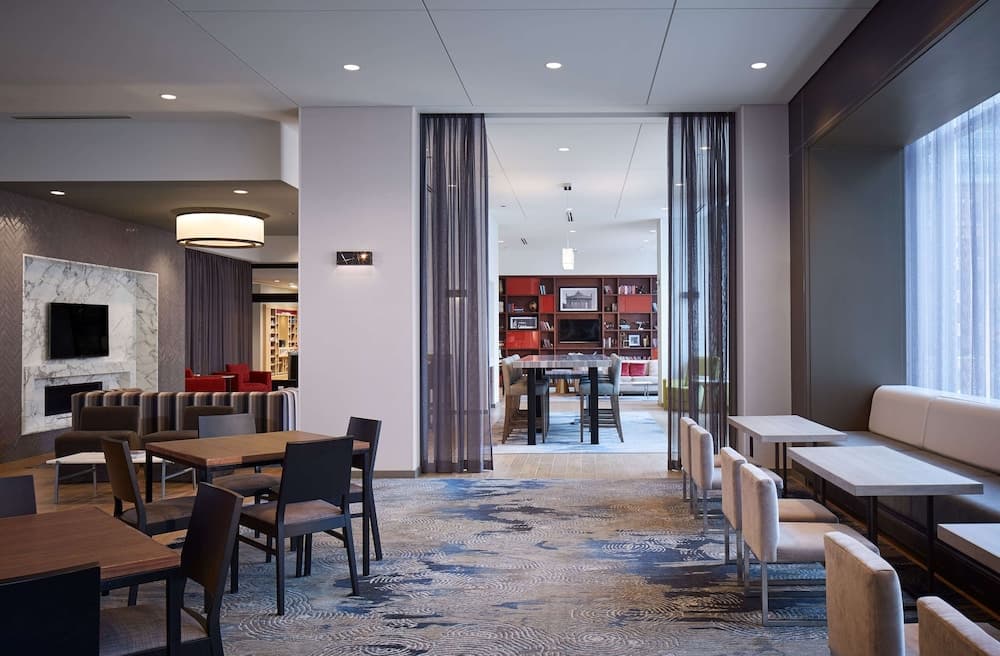 Hampton Inn Chicago West Loop Fulton Market Area