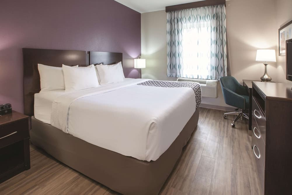 La Quinta Inn & Suites by Wyndham New Cumberland-Harrisburg
