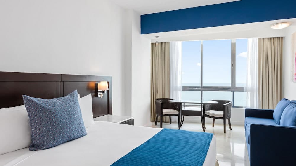 Park Royal Beach Mazatlán