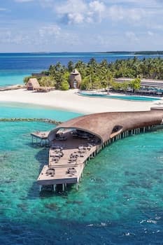 The St. Regis Maldives Vommuli Resort