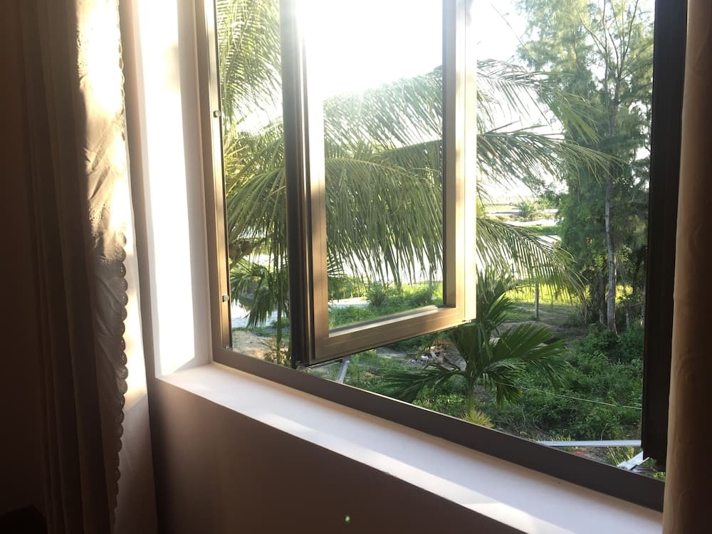 Tra Que Riverside Homestay