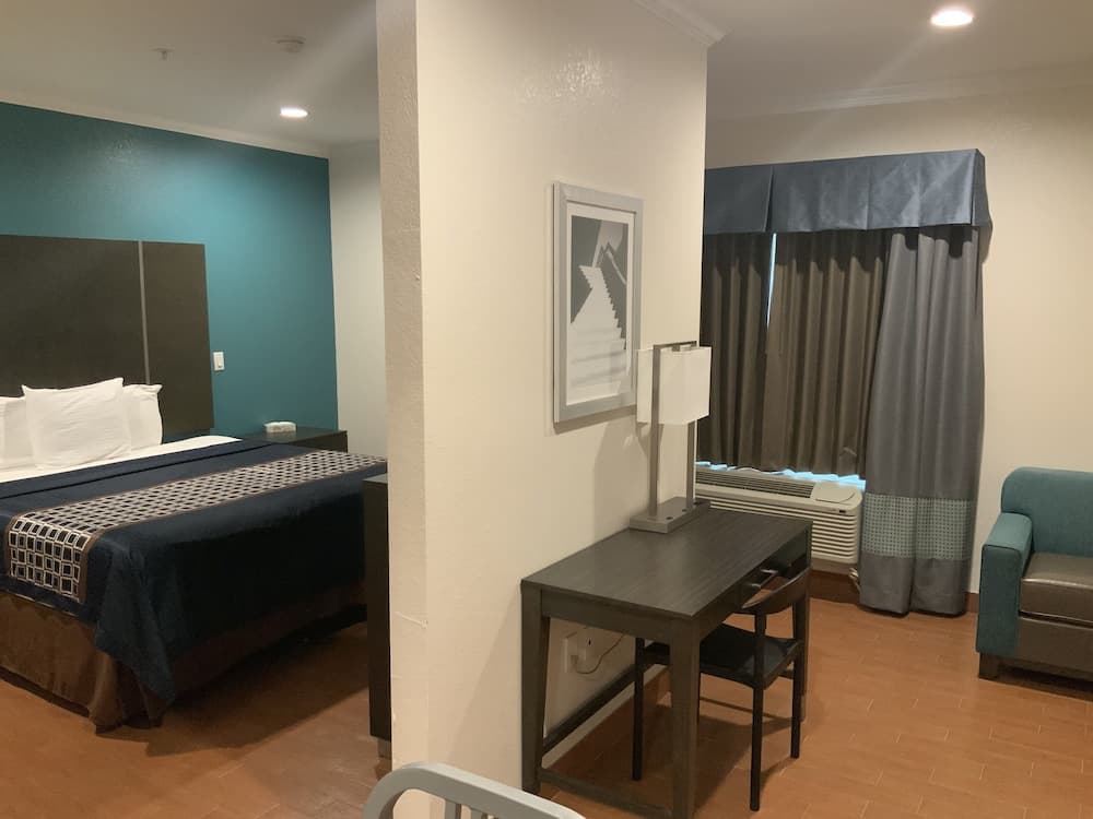 Regency Inn and Suites