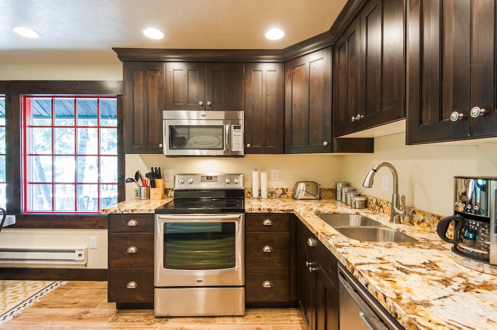 Hideaway Above The Stream