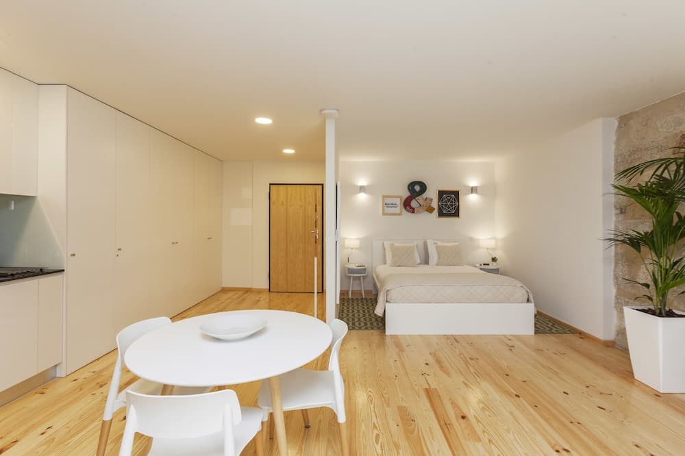 Oporto Local Studios