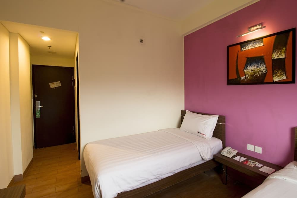 RedDoorz near Kota Tua