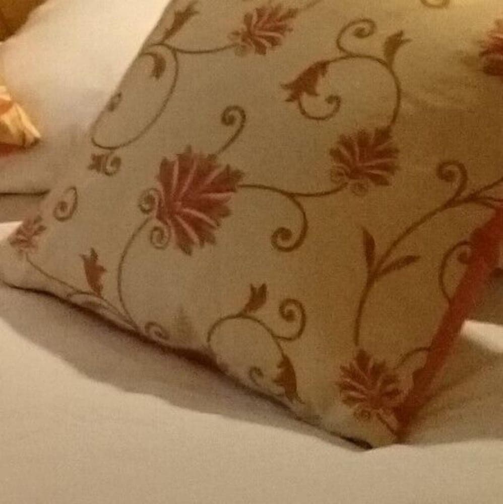 Mayville House Apartment