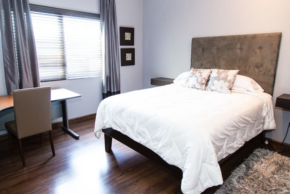 New Kingston Apartment at The Palms