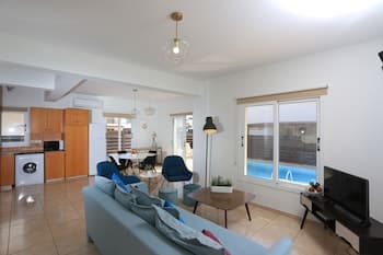 SeaBreeze Villas with Private Pool