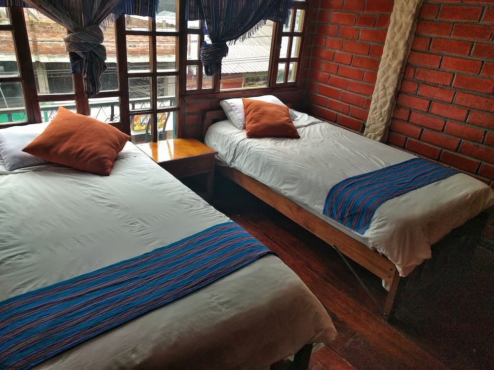 Erupcion Backpackers Hostel