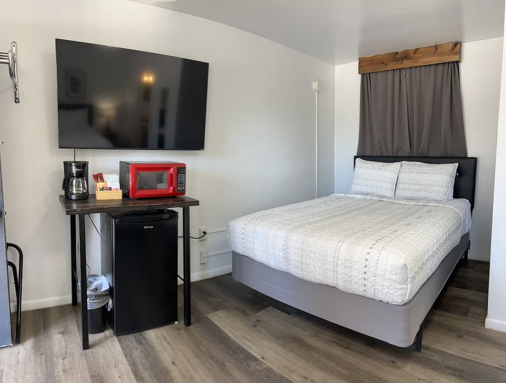 Chewelah Motel and RV Park