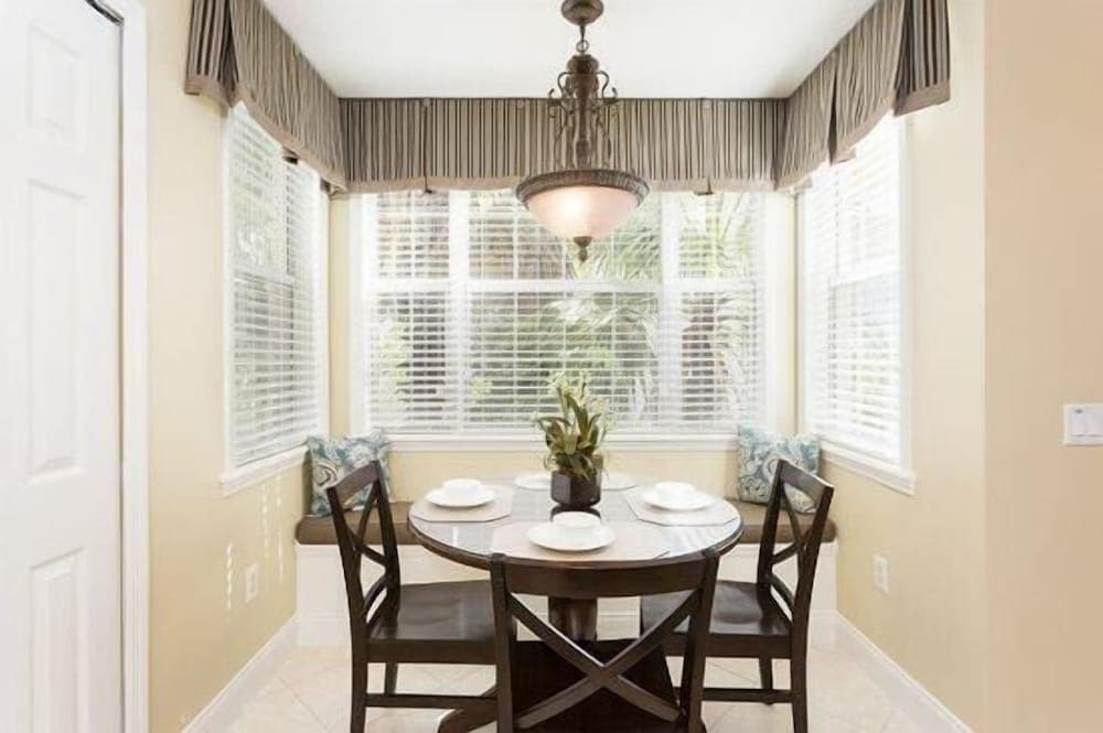 Condo Terrace Breeze 3 Bedroom Reunion