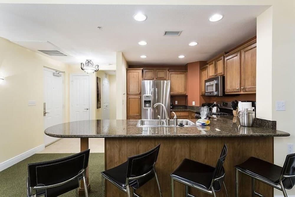 Condo Hertitage Crossing Modern Delight 3 Bedroom Reunion
