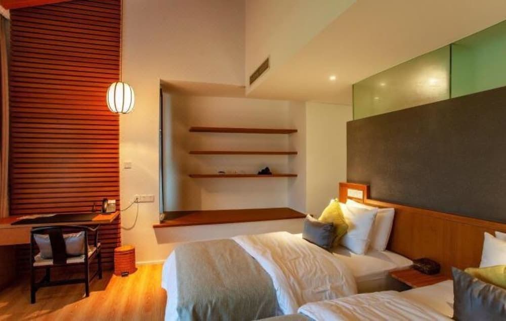 Jiuhua Mountain Demaotang Hotel