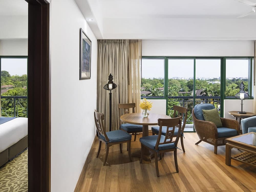 Mercure Yangon Kaba Aye