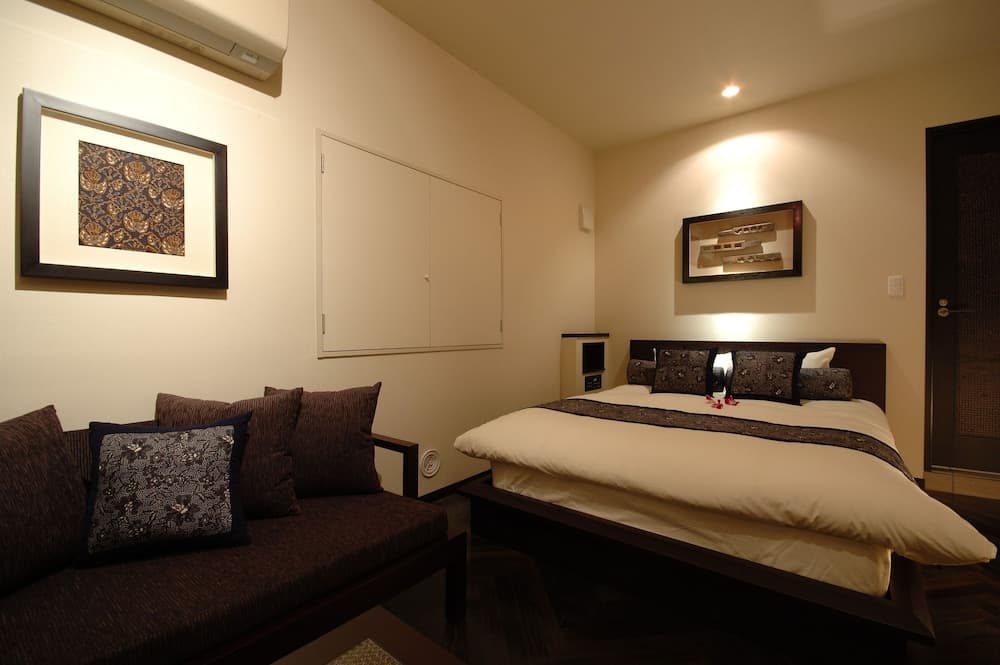 AROMA BARU - Adults only