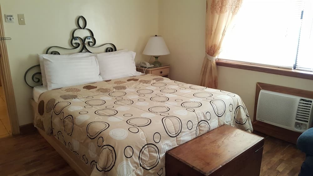 Roxas President's Inn