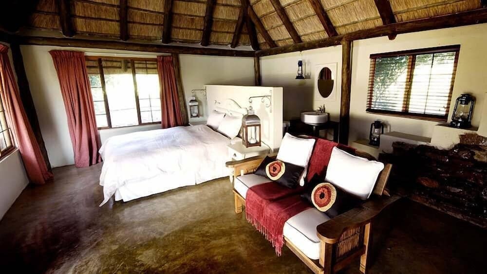 Caracal Lodge