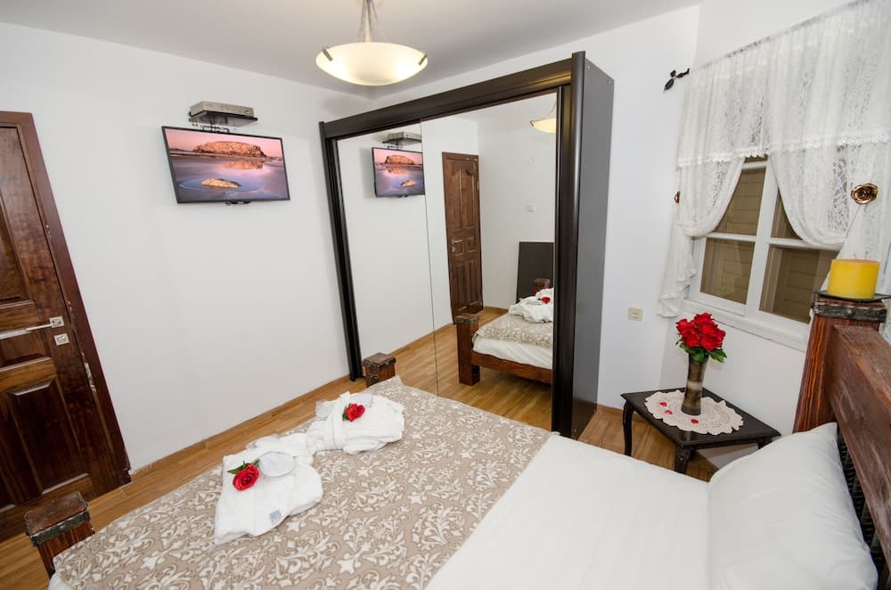 The Pearl of the Golan - Pnina BaGolan