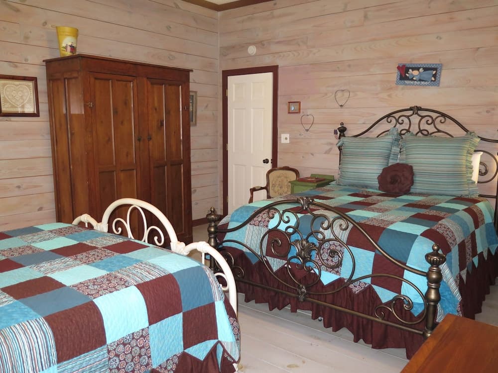 Yellow House Bed and Breakfast