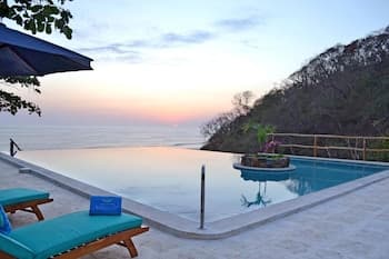 Paraiso Escondido Hotel Villas & Resort