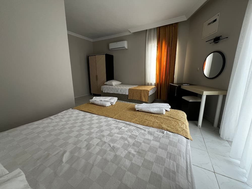 Side Beach Club Hotel