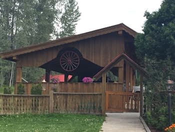 Blue Grouse Country Inn Bed & Breakfast