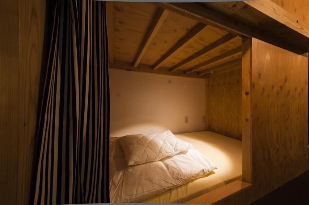 Hakata Gofukumachi Hostel Takataniya