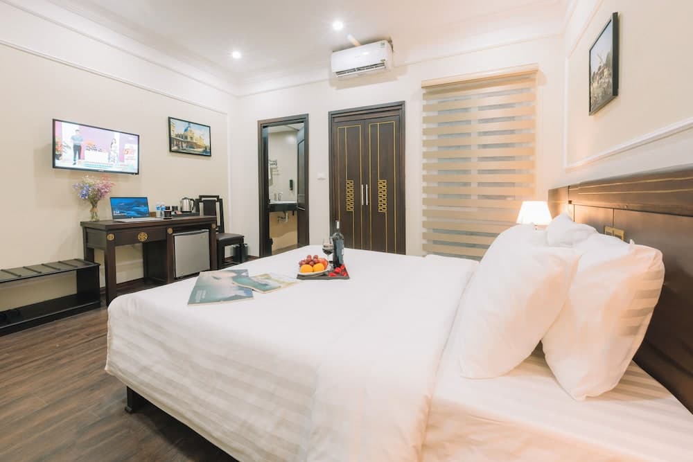 Hanoi Lake View Hotel & Travel