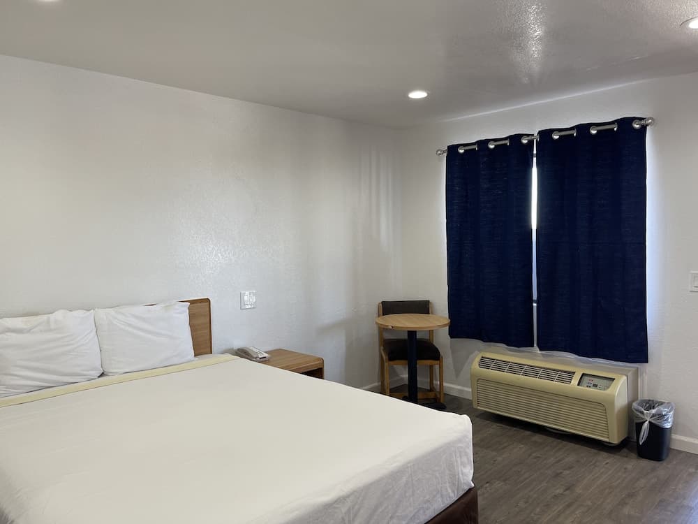Palms Inn & Suites