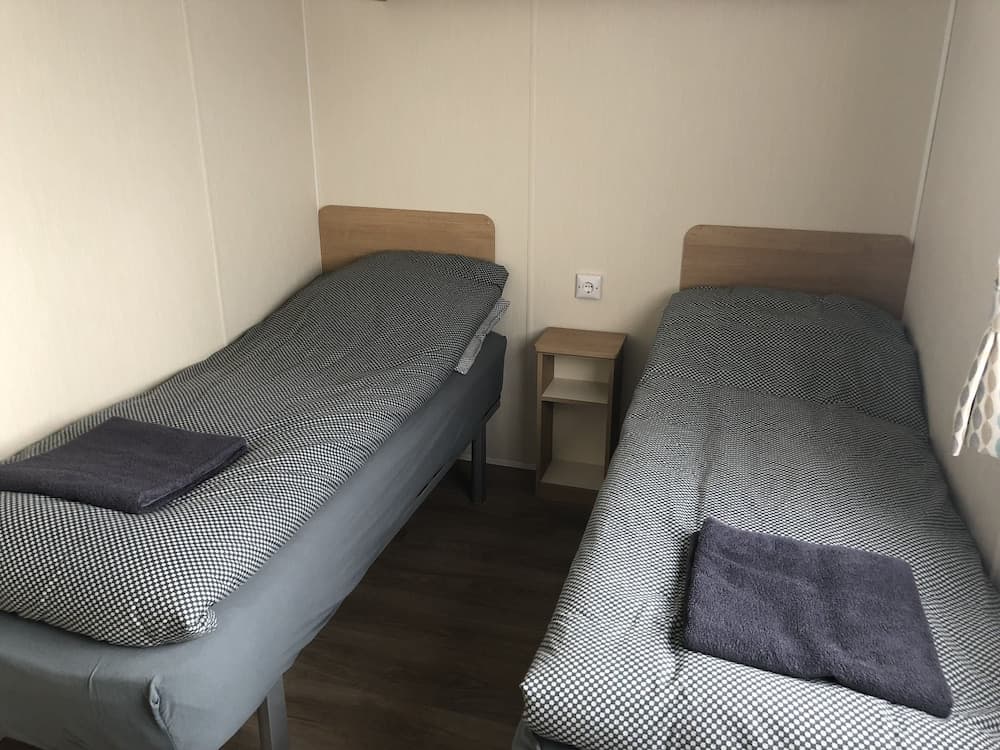 Lækjarkot Rooms and Cottages with Kitchen