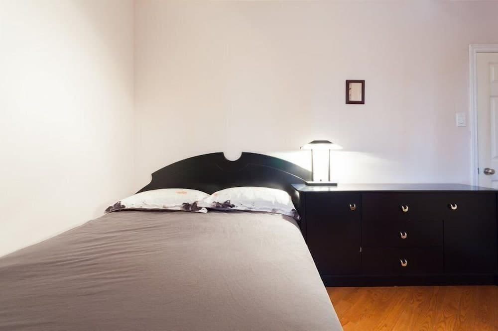 Beautiful Detached 6 Bedroom House