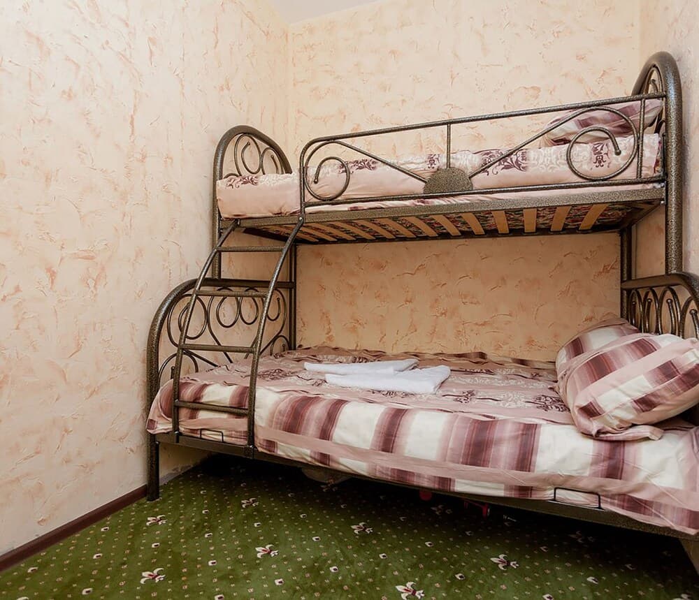 Winterfell on Smolenskaya