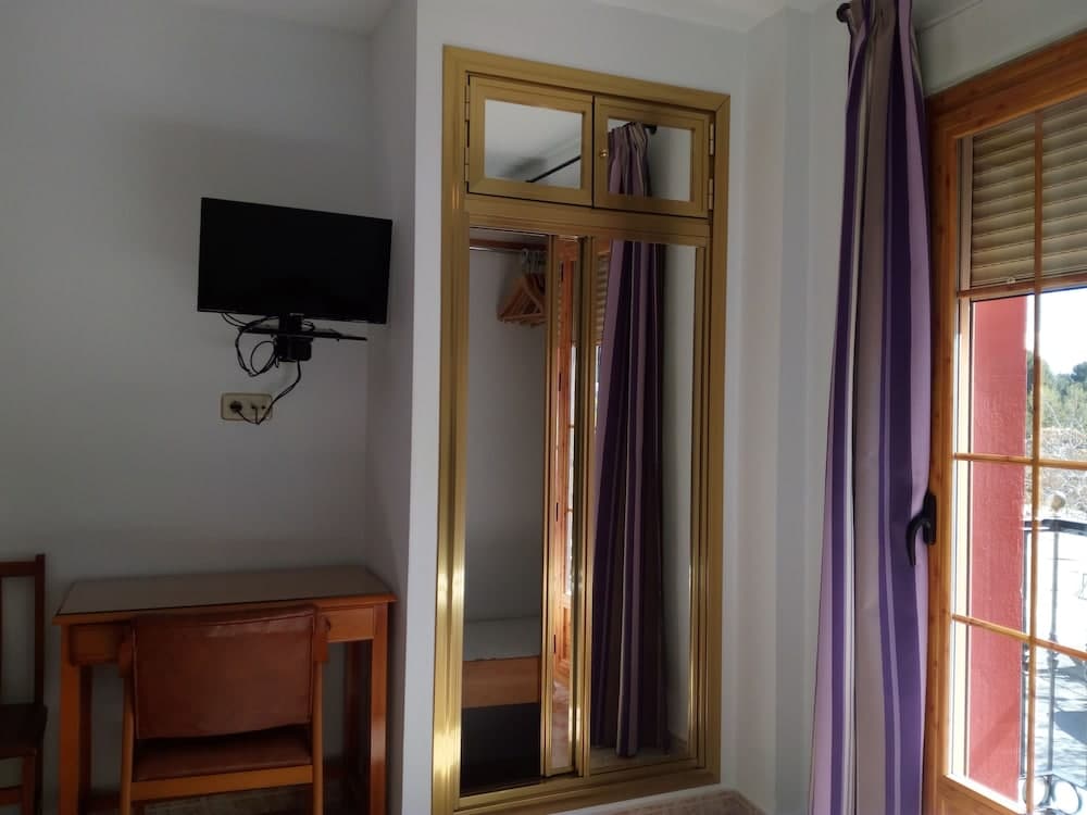 Hostal Rural Montual