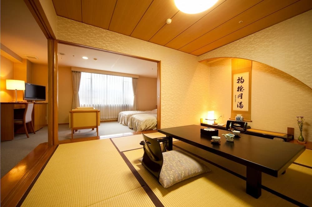 Yufuin Hotel Shuhokan